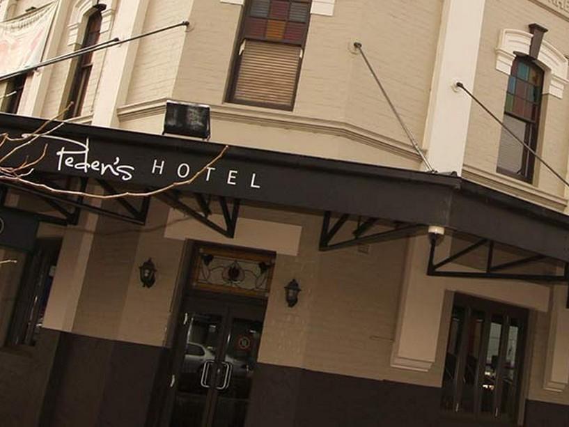 Peden'S Hotel Сесснок Экстерьер фото